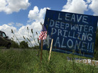 Sign supports deepwater drilling Sign supports deepwater drilling